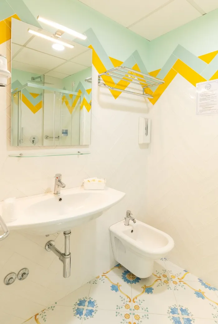 Standard Triple Room-4